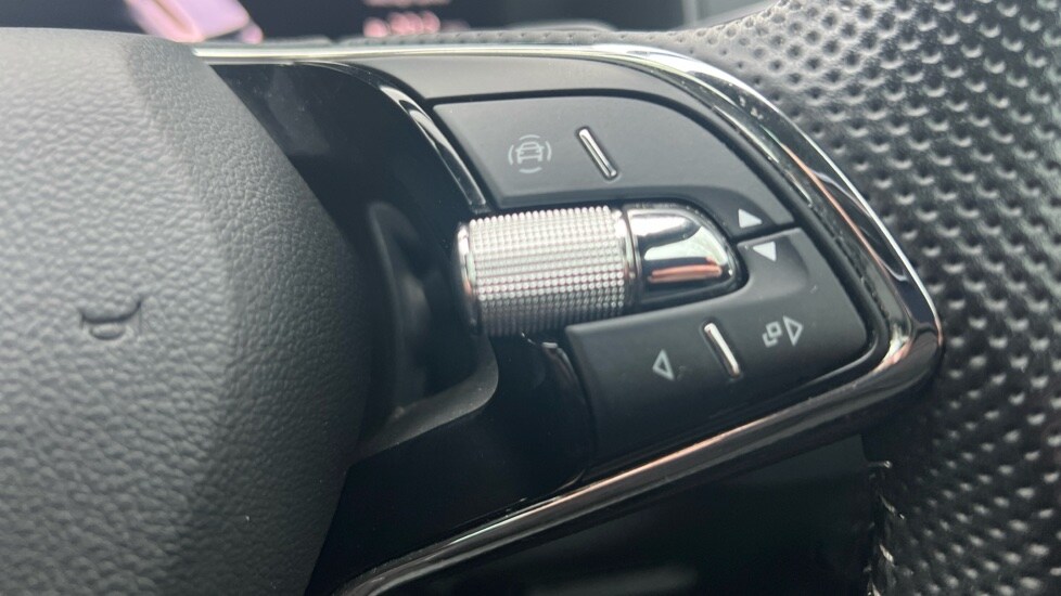 Used Skoda Karoq 2022 for sale - 76872389: Photo 62