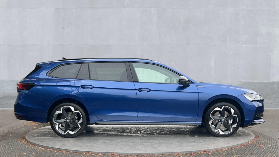 Used Skoda Superb 2025 for sale - 76350996: Photo 4