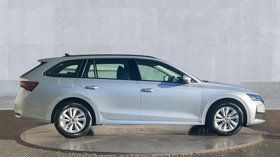 Used Skoda Octavia 2024 for sale - 75922070: Photo 4