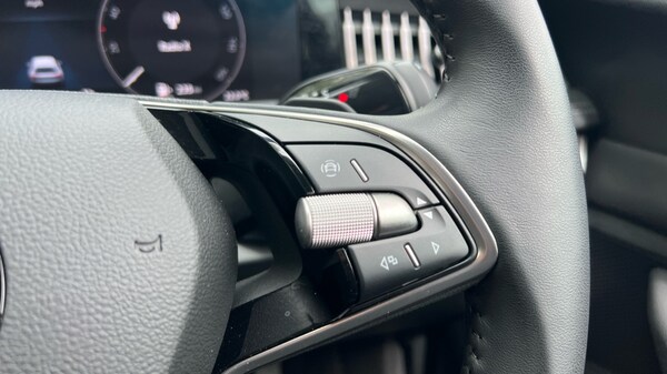 Used Skoda Superb 2024 for sale - 75625374: Photo 51