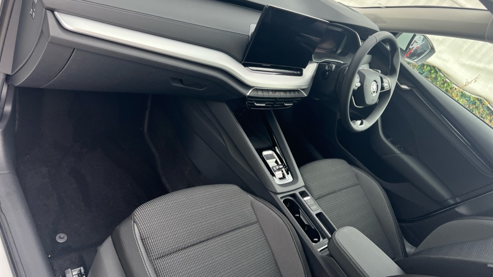 Used Skoda Octavia 2024 for sale - 76869549: Photo 2