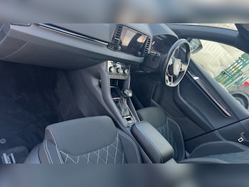 Used Skoda Karoq 2024 for sale - 76921704: Photo