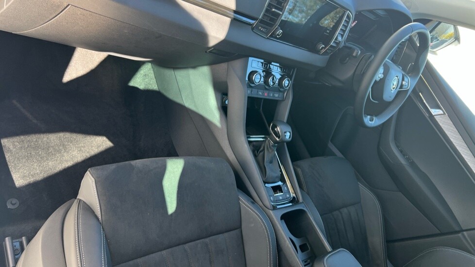 Used Skoda Karoq 2024 for sale - 76014963: Photo 2