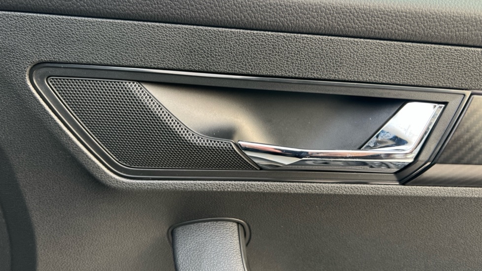 Used Skoda Karoq 2025 for sale - 76871592: Photo 41