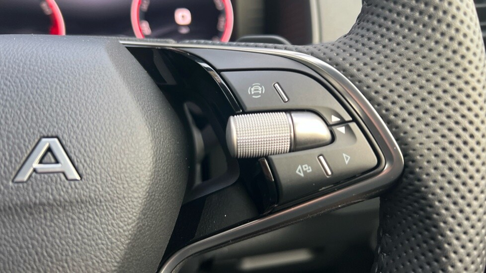 Used Skoda Karoq 2025 for sale - 76871592: Photo 63