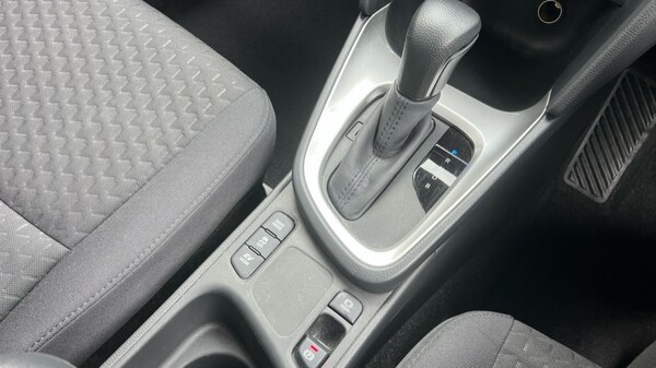 Used Toyota Yaris Cross 2024 for sale - 75641219: Photo 27