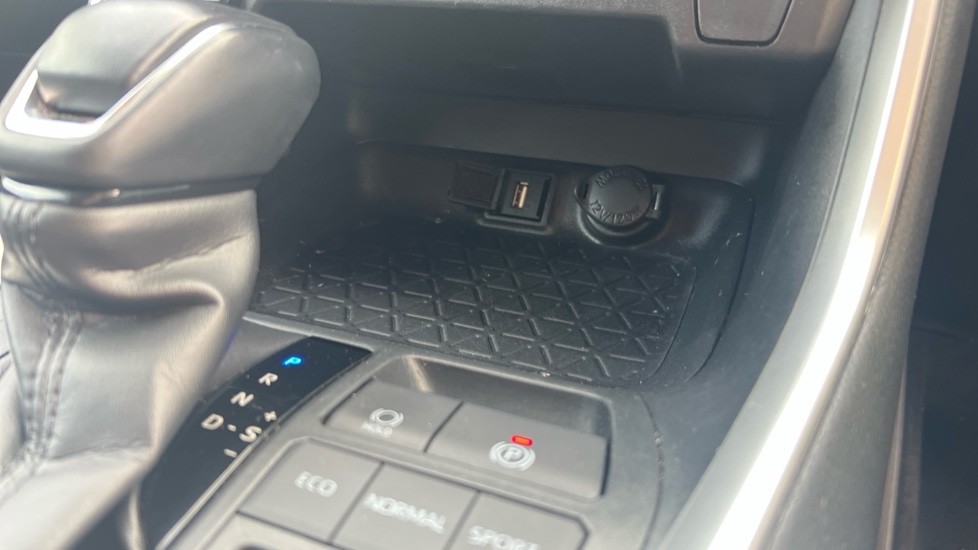 Used Toyota RAV4 2020 for sale - 76869913: Photo 69