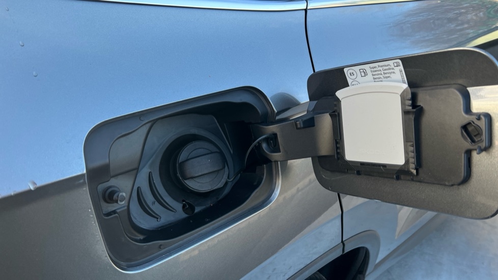 Used Skoda Karoq 2024 for sale - 76874139: Photo 29