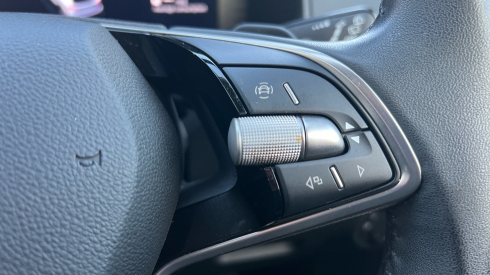 Used Skoda Karoq 2024 for sale - 76874139: Photo 62