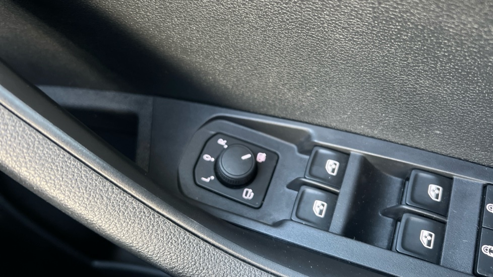 Used Skoda Karoq 2024 for sale - 76874139: Photo 76