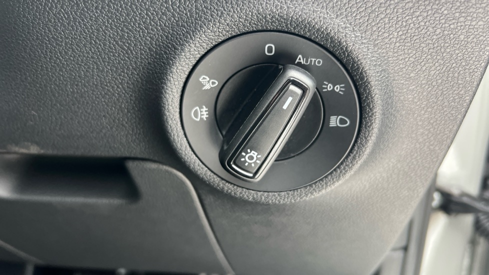 Used Skoda Karoq 2025 for sale - 76871602: Photo 43