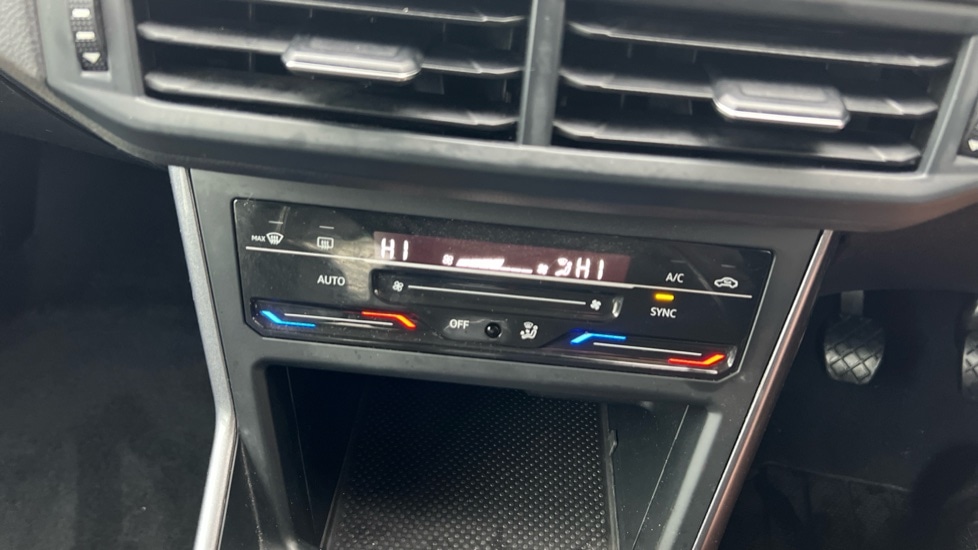 Used Volkswagen Polo 2022 for sale - 76869991: Photo 31