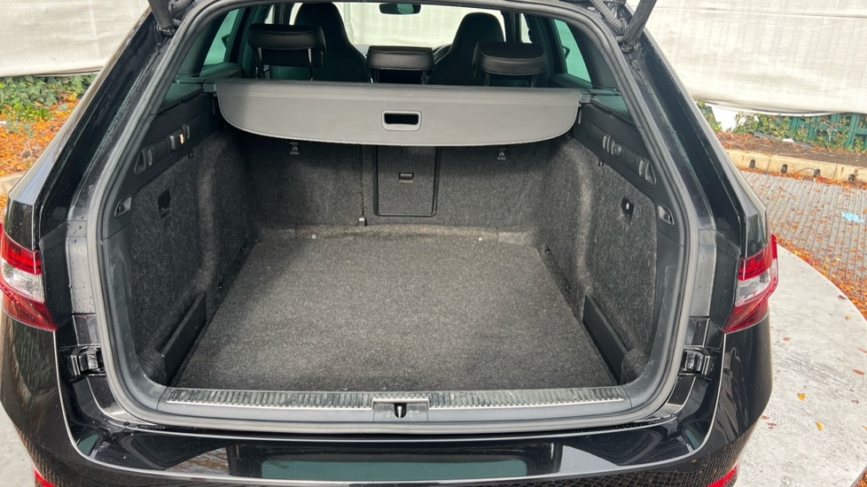 Used Skoda Superb 2019 for sale - 76086510: Photo 16