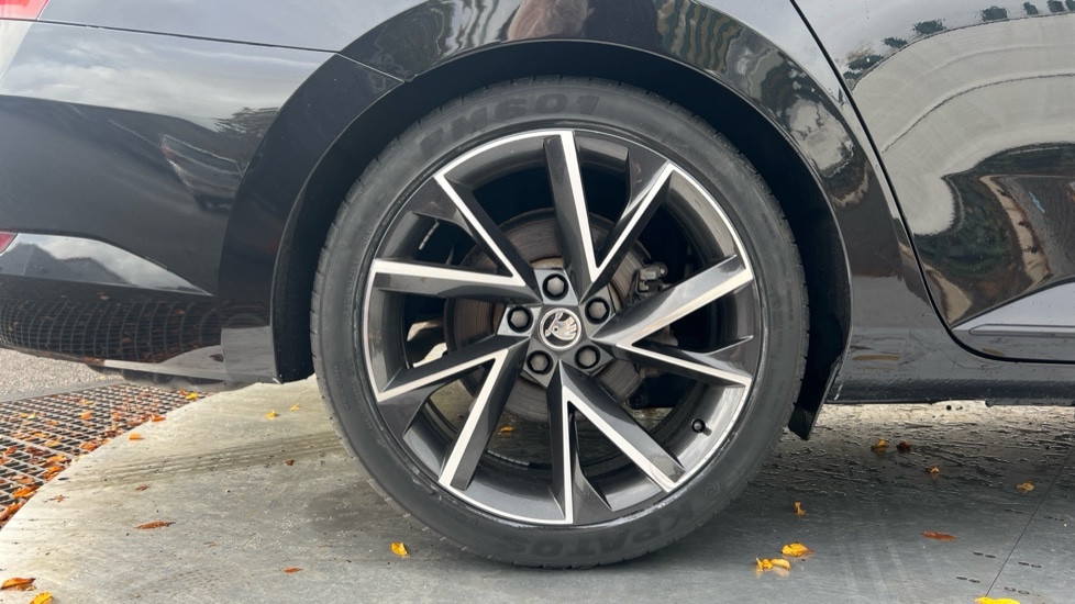 Used Skoda Superb 2019 for sale - 76086510: Photo 5