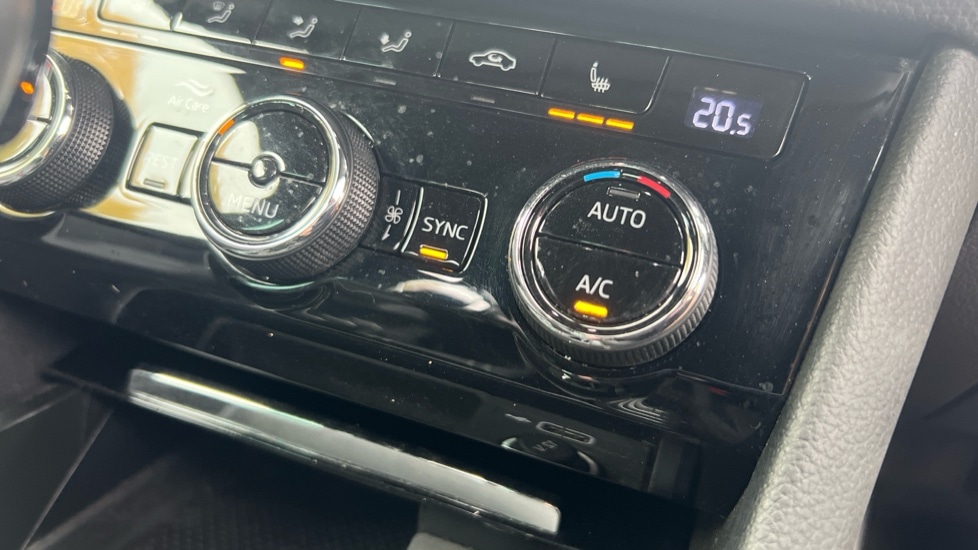 Used Skoda Superb 2019 for sale - 76086510: Photo 72