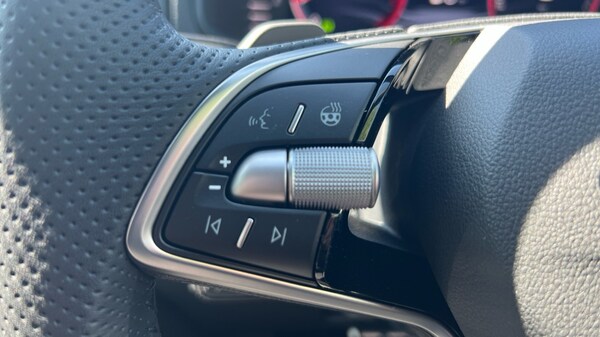 Used Skoda Karoq 2025 for sale - 75625258: Photo 62