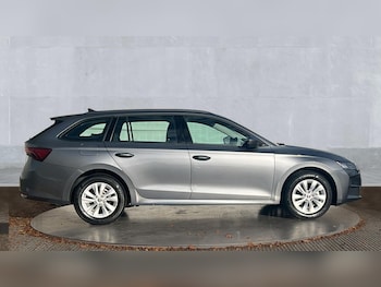 Used Skoda Octavia 2024 for sale - 76361760: Photo