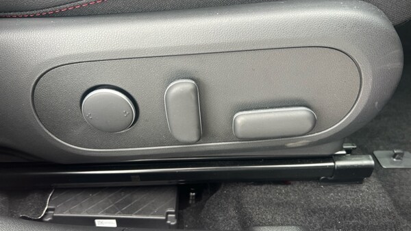 Used Hyundai KONA 2025 for sale - 76008202: Photo 47