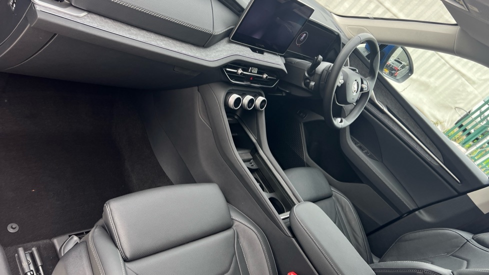 Used Skoda Kodiaq 2024 for sale - 76474881: Photo 2