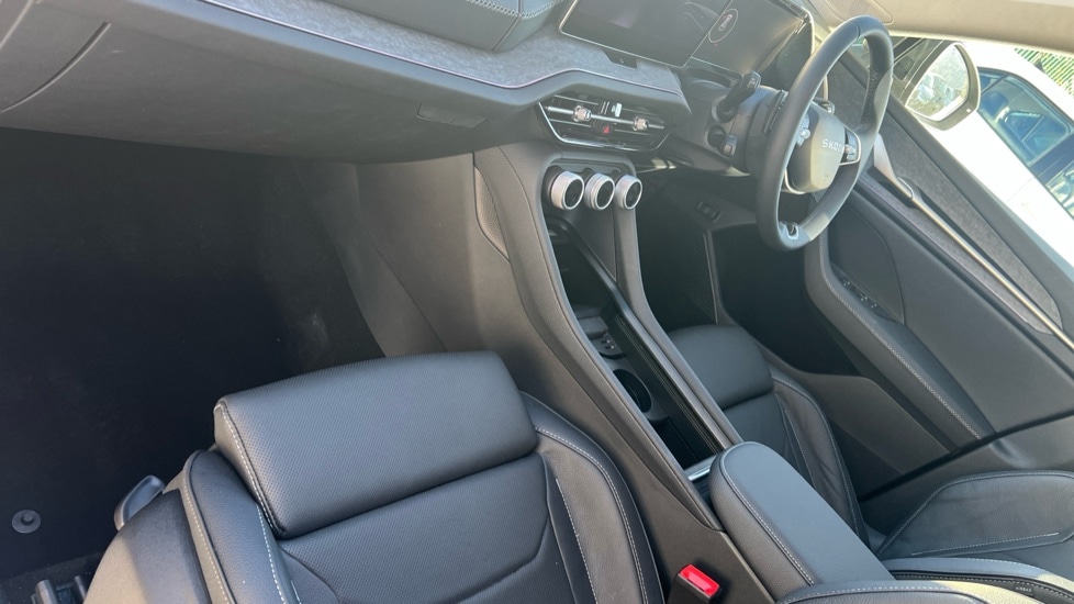 Used Skoda Kodiaq 2025 for sale - 76873356: Photo 2