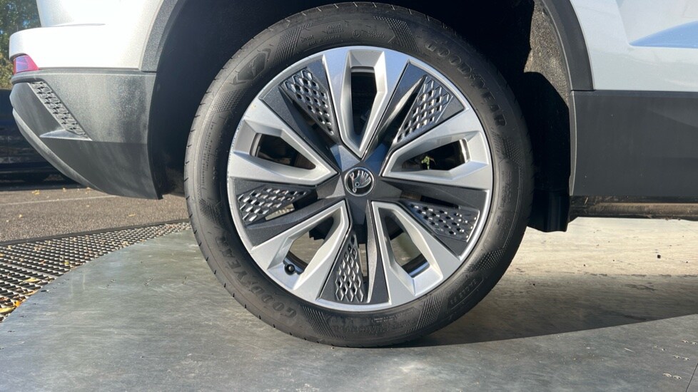 Used Skoda Karoq 2024 for sale - 76014898: Photo 5