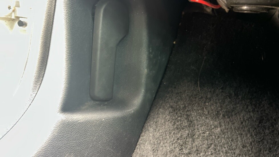 Used Skoda Yeti 2015 for sale - 76609599: Photo 34