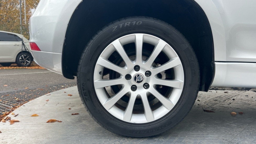 Used Skoda Yeti 2015 for sale - 76609599: Photo 5