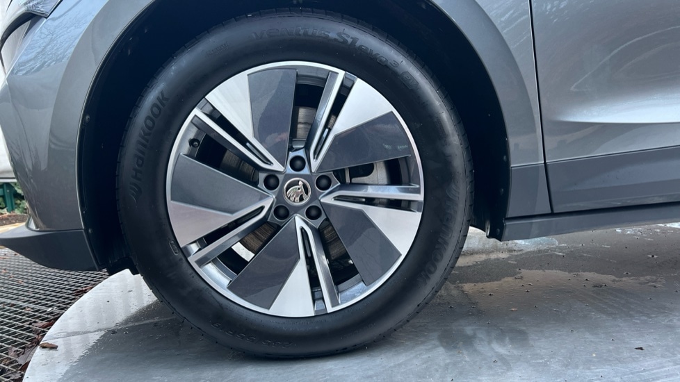 Used Skoda Enyaq 2025 for sale - 76873272: Photo 18