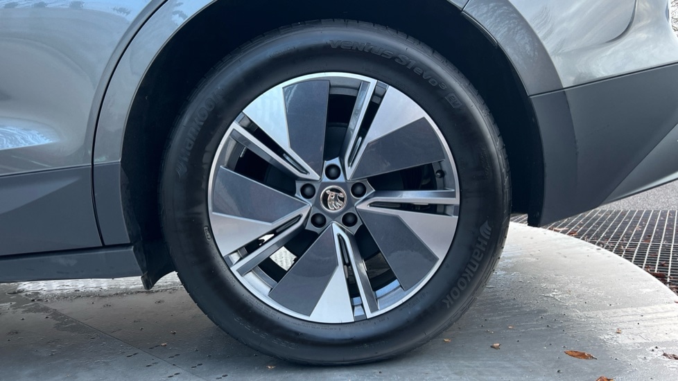 Used Skoda Enyaq 2025 for sale - 76873272: Photo 19