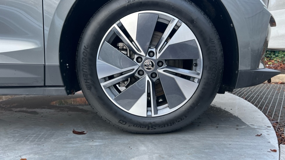 Used Skoda Enyaq 2025 for sale - 76873272: Photo 20