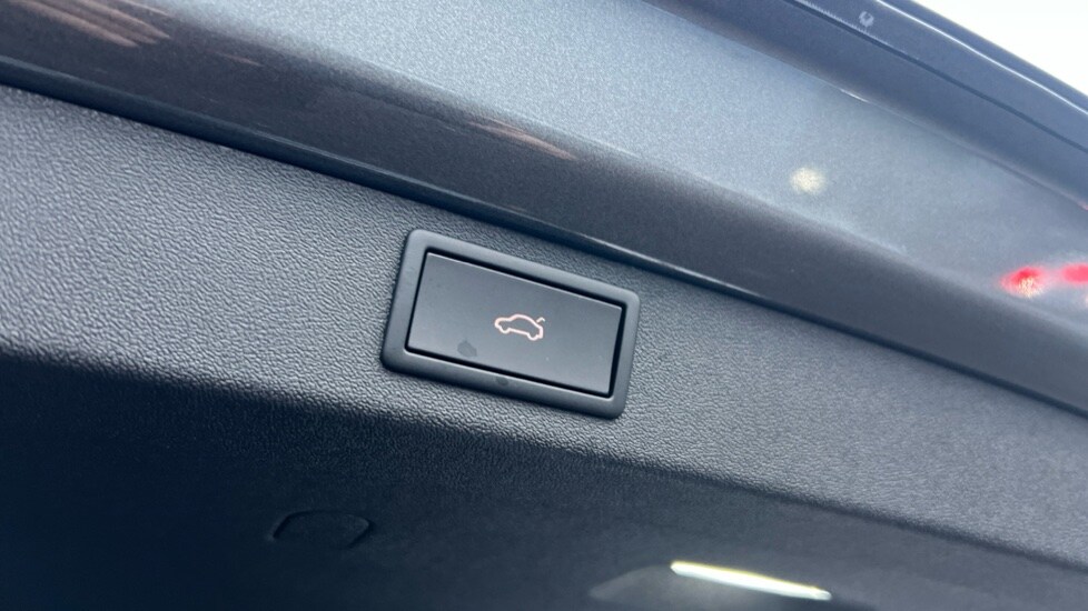 Used Skoda Enyaq 2025 for sale - 76873272: Photo 32