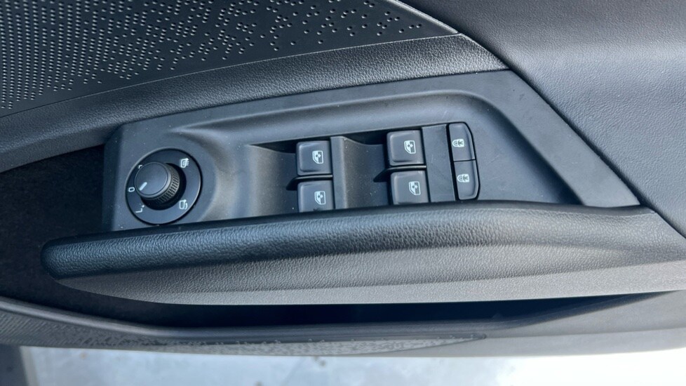 Used Skoda Enyaq 2025 for sale - 76873272: Photo 40