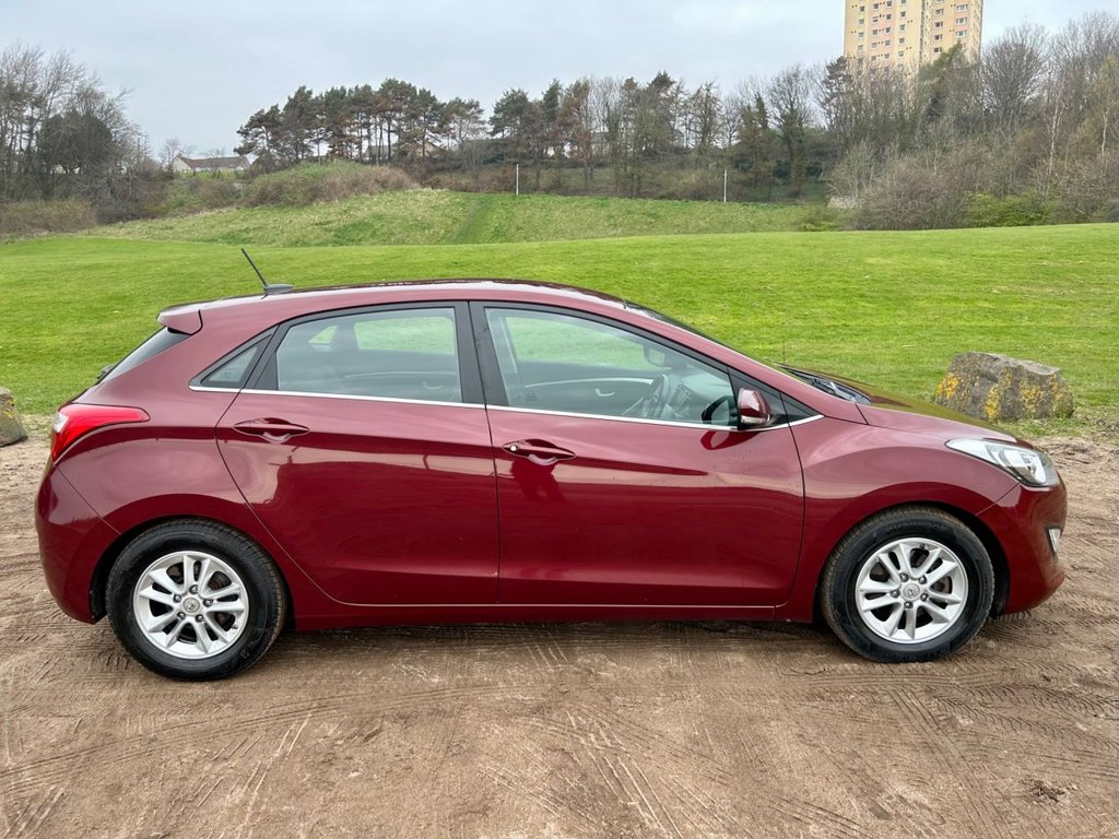 Used Hyundai i30 2016 for sale - 78181754: Photo 2