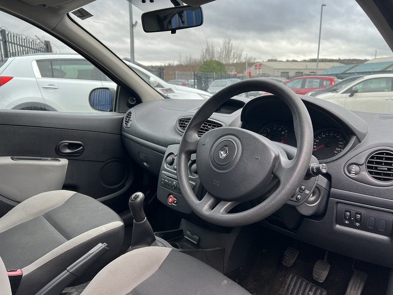 Used Renault Clio 2011 for sale - 77805767: Photo 13