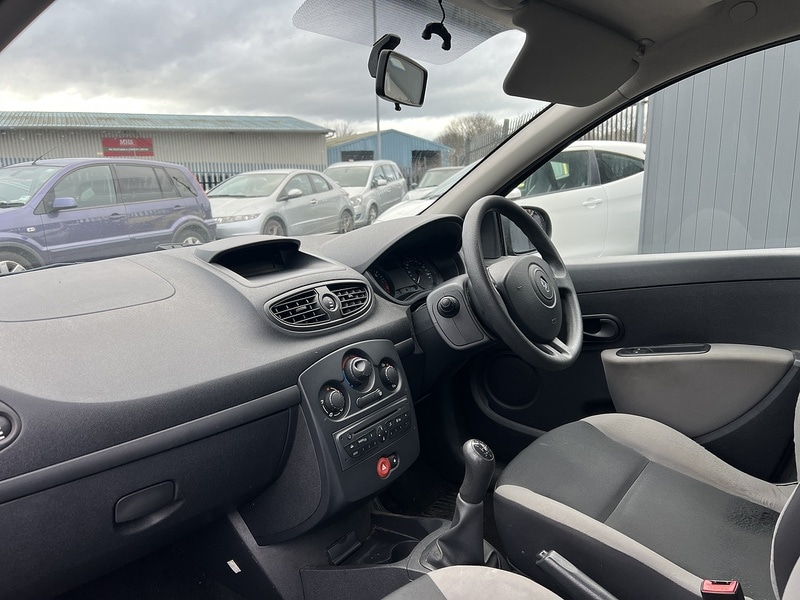 Used Renault Clio 2011 for sale - 77805767: Photo 15