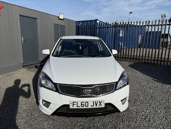 Used Kia Ceed 2010 for sale - 76224070: Photo 2