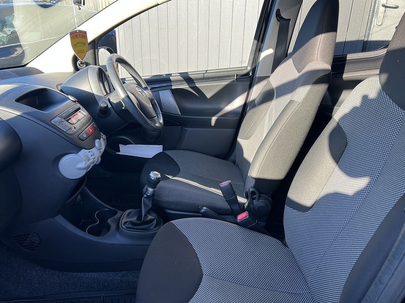 Used Toyota AYGO 2012 for sale - 76669044: Photo 14