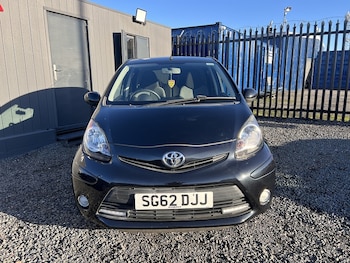 Used Toyota AYGO 2012 for sale - 76669044: Photo