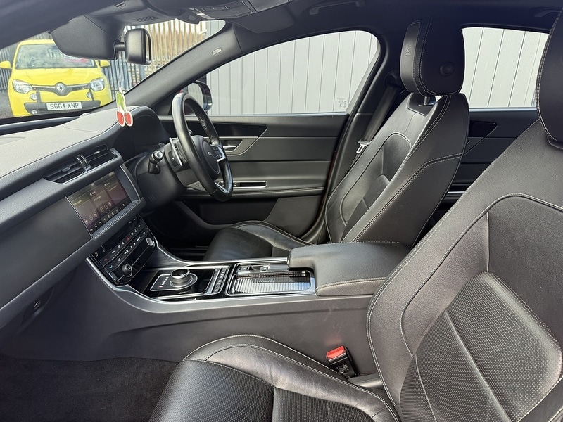Used Jaguar XF 2018 for sale - 78069604: Photo 20