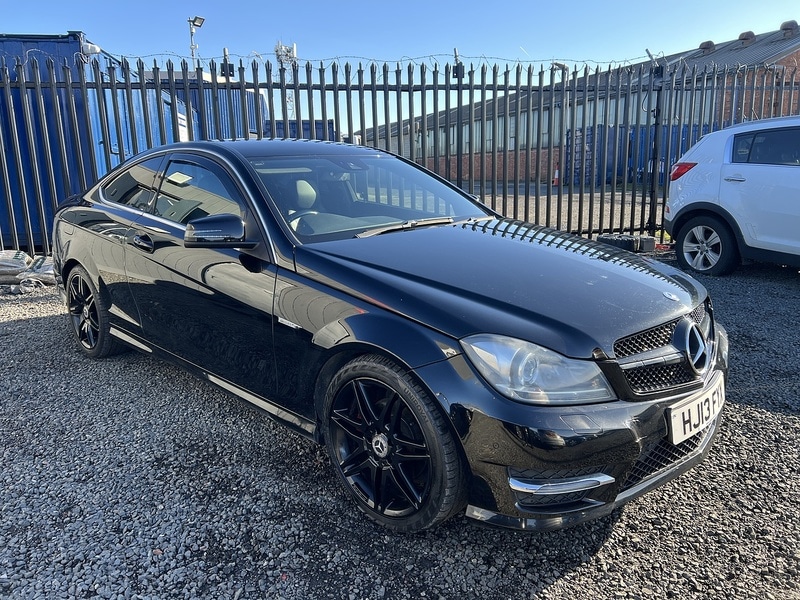 Used Mercedes-Benz C Class 2013 for sale - 77555841: Photo 4