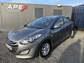 Used Hyundai i30 2014 for sale - 76218500: Photo