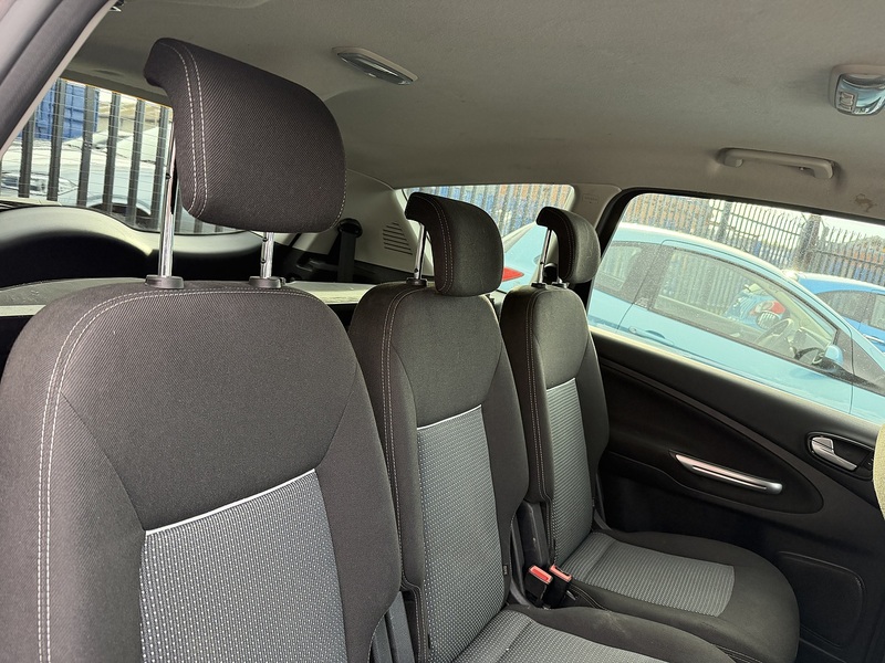 Used Ford S-Max 2013 for sale - 76298525: Photo 14