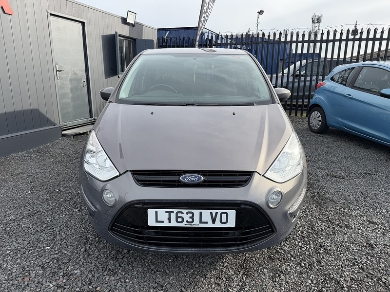 Used Ford S-Max 2013 for sale - 76298525: Photo 2
