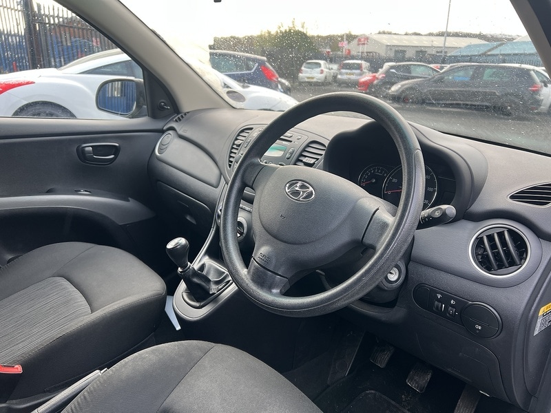 Used Hyundai i10 2013 for sale - 76663653: Photo 11