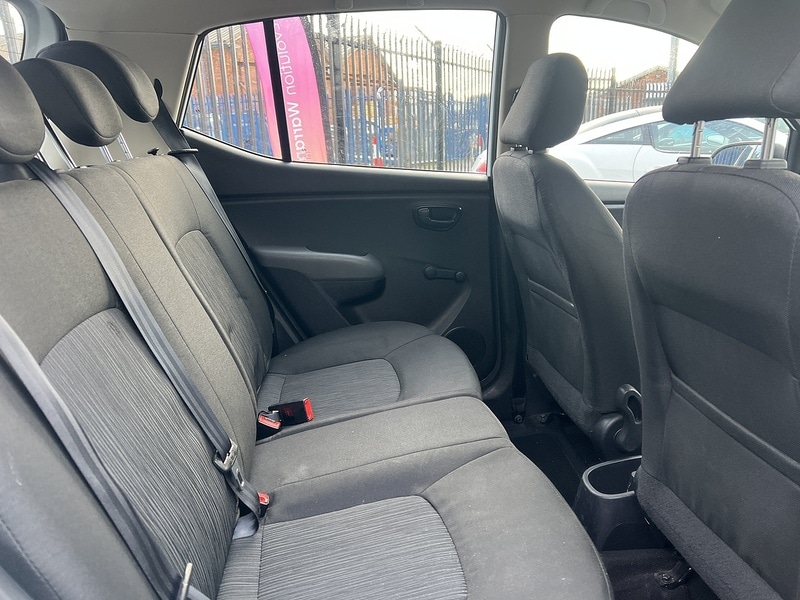 Used Hyundai i10 2013 for sale - 76663653: Photo 15