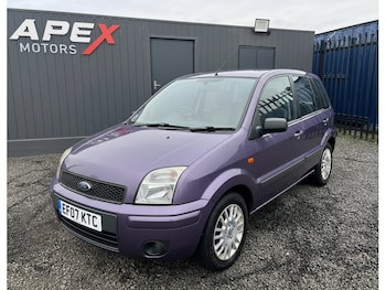 1.6 TDCi Plus Hatchback 5dr Diesel Manual (119 g/km, 89 bhp)