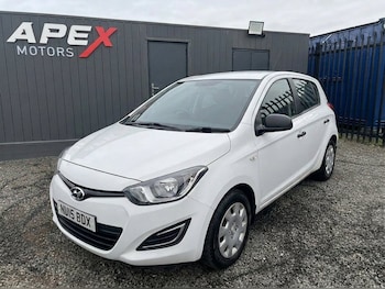 Used Hyundai i20 2015 for sale - 78390352: Photo