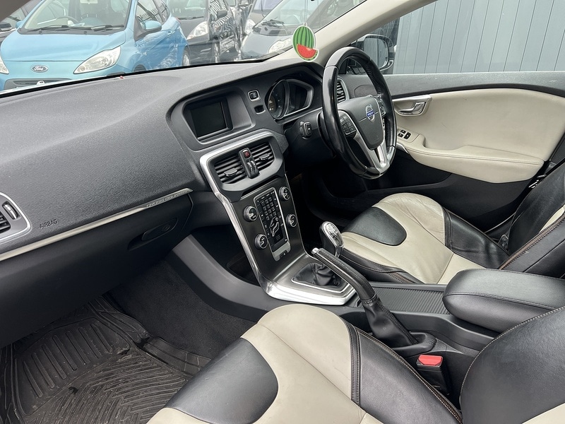 Used Volvo V40 2014 for sale - 77310331: Photo 16