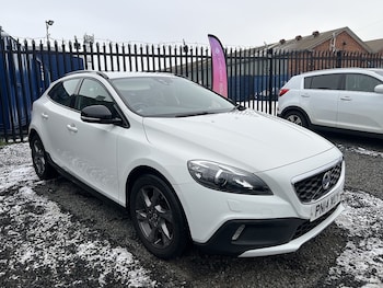 Used Volvo V40 2014 for sale - 77310331: Photo