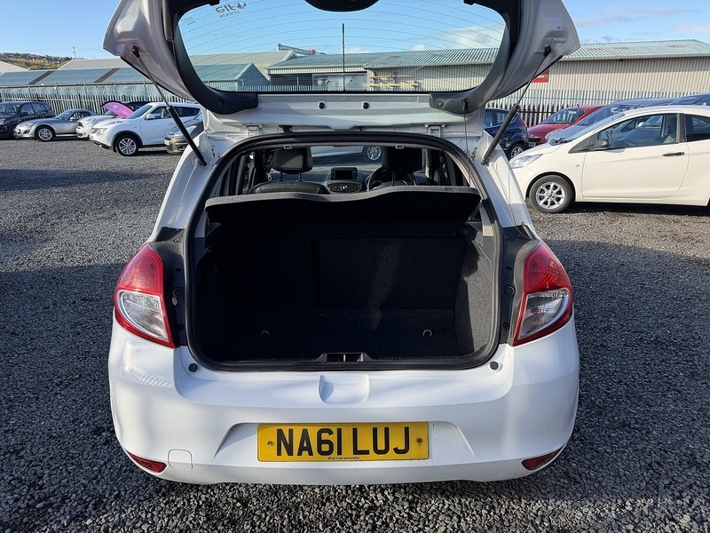 Used Renault Clio 2011 for sale - 76376386: Photo 10